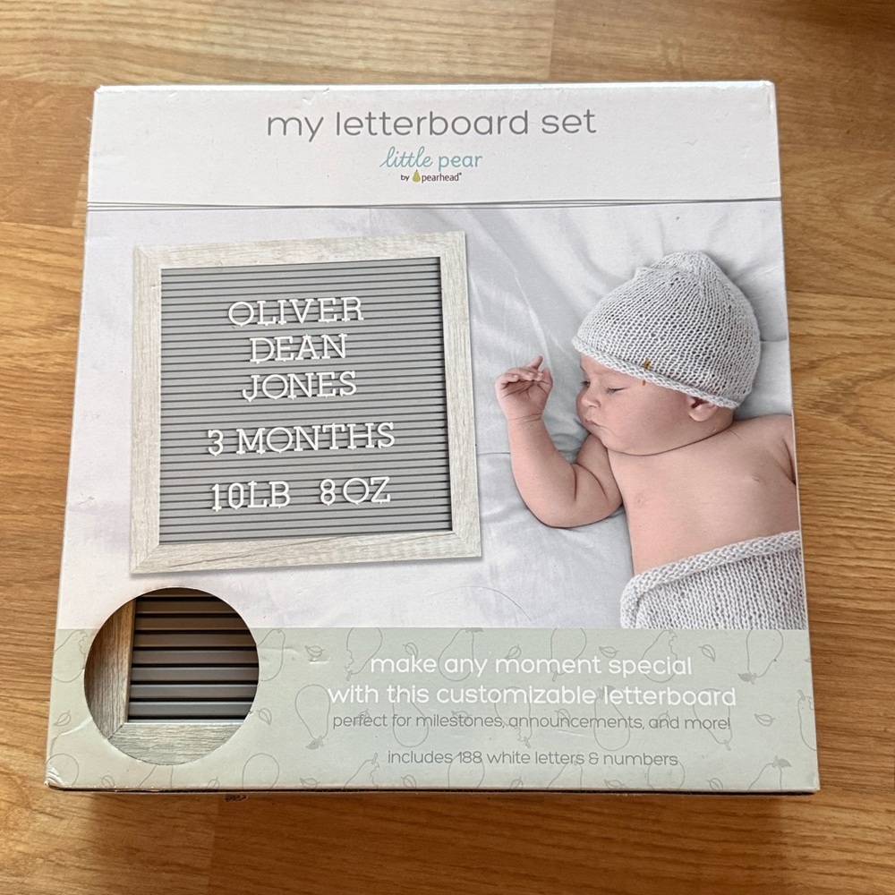 Brand New Little Pear My Letterboard Set